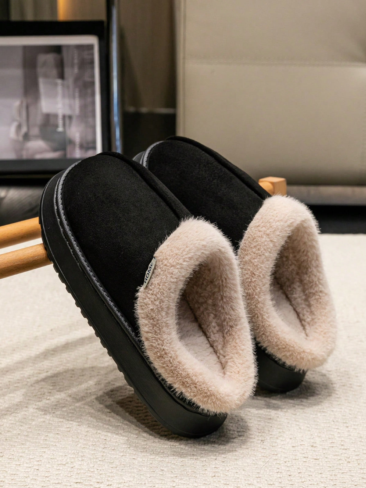 Fashionable & Cozy Men's Coffee Fuzzy Slippers
